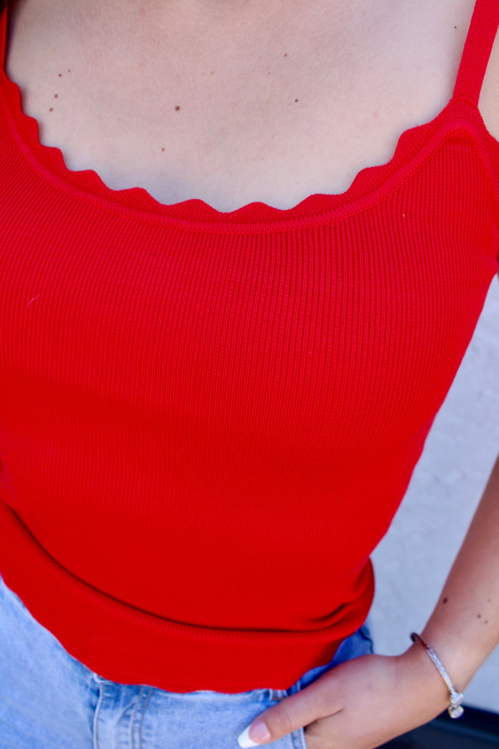 Scalloped Cami | Red