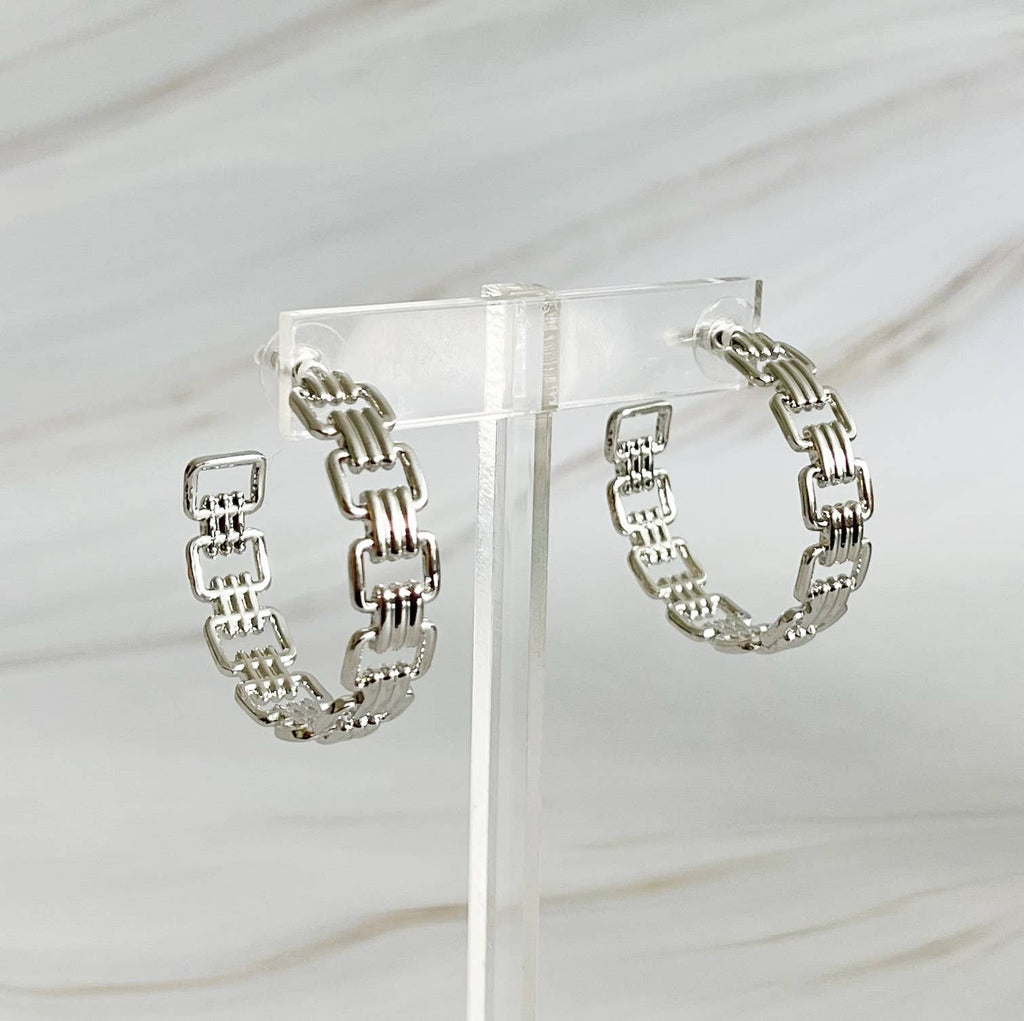 Linked Golden Hoop Earrings: Silver