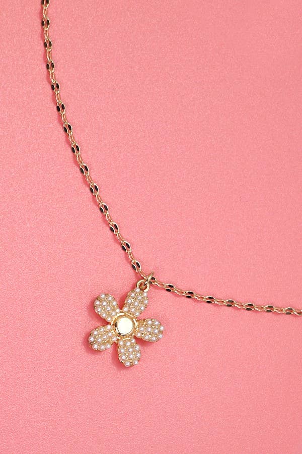 PEARL FLOWER CHARM NECKLACE | GOLD