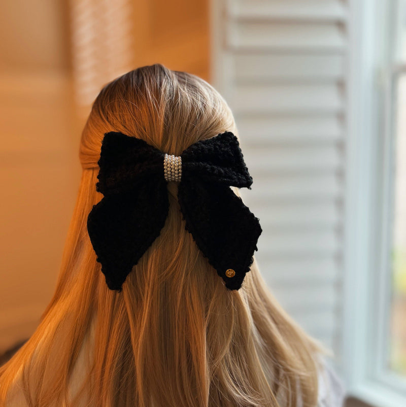 Lovely Tweed Bow Hair Clip: Black