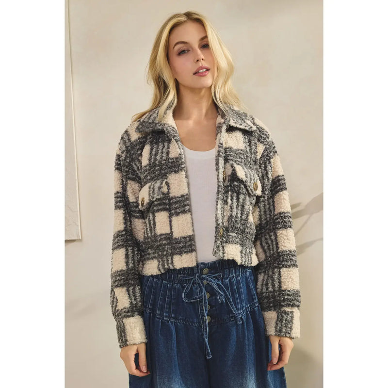 Plaid Sherpa Short Button Jacket | Black Beige