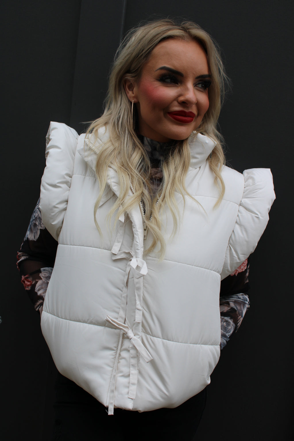 Flutter Sleeve Bow Detail Puffer Vest | Cream