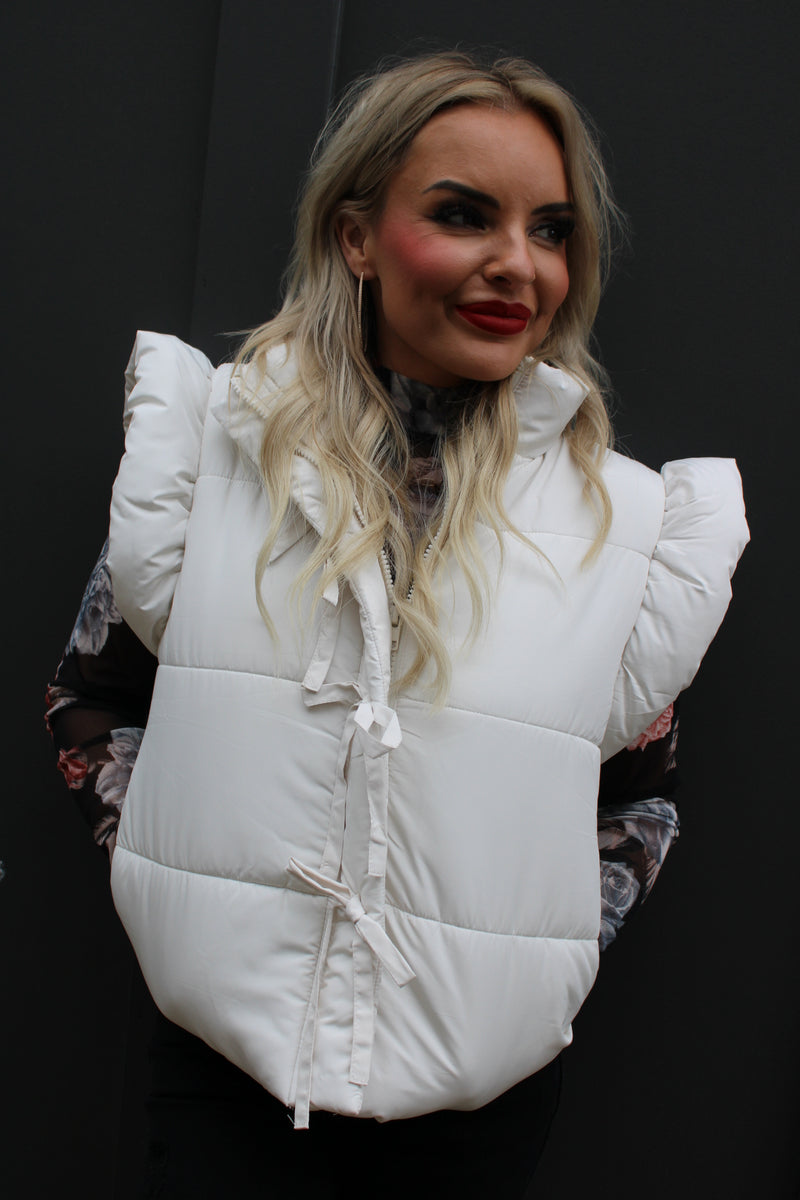 Flutter Sleeve Bow Detail Puffer Vest | Cream