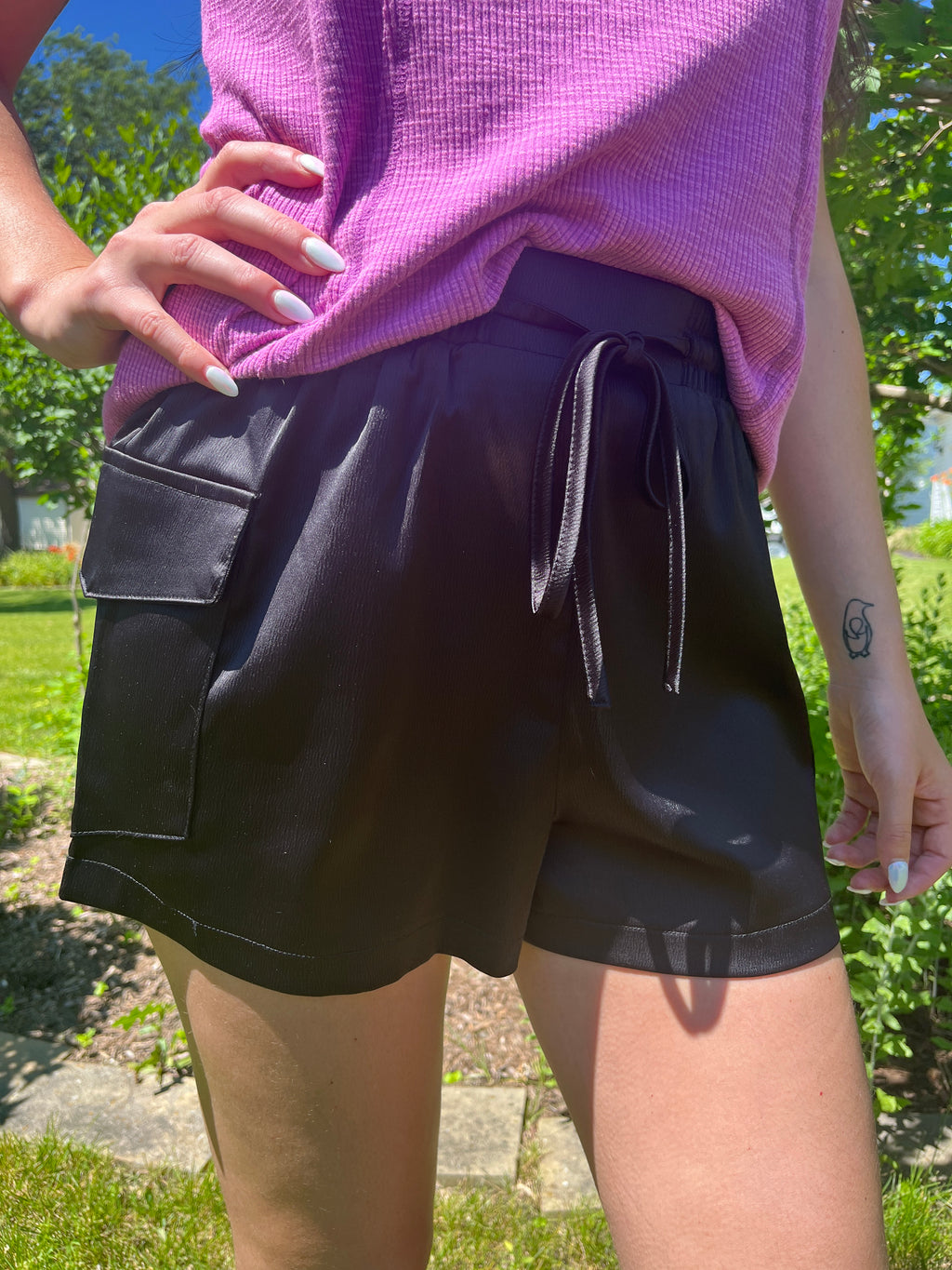 Summer Feels Cargo Shorts | Black