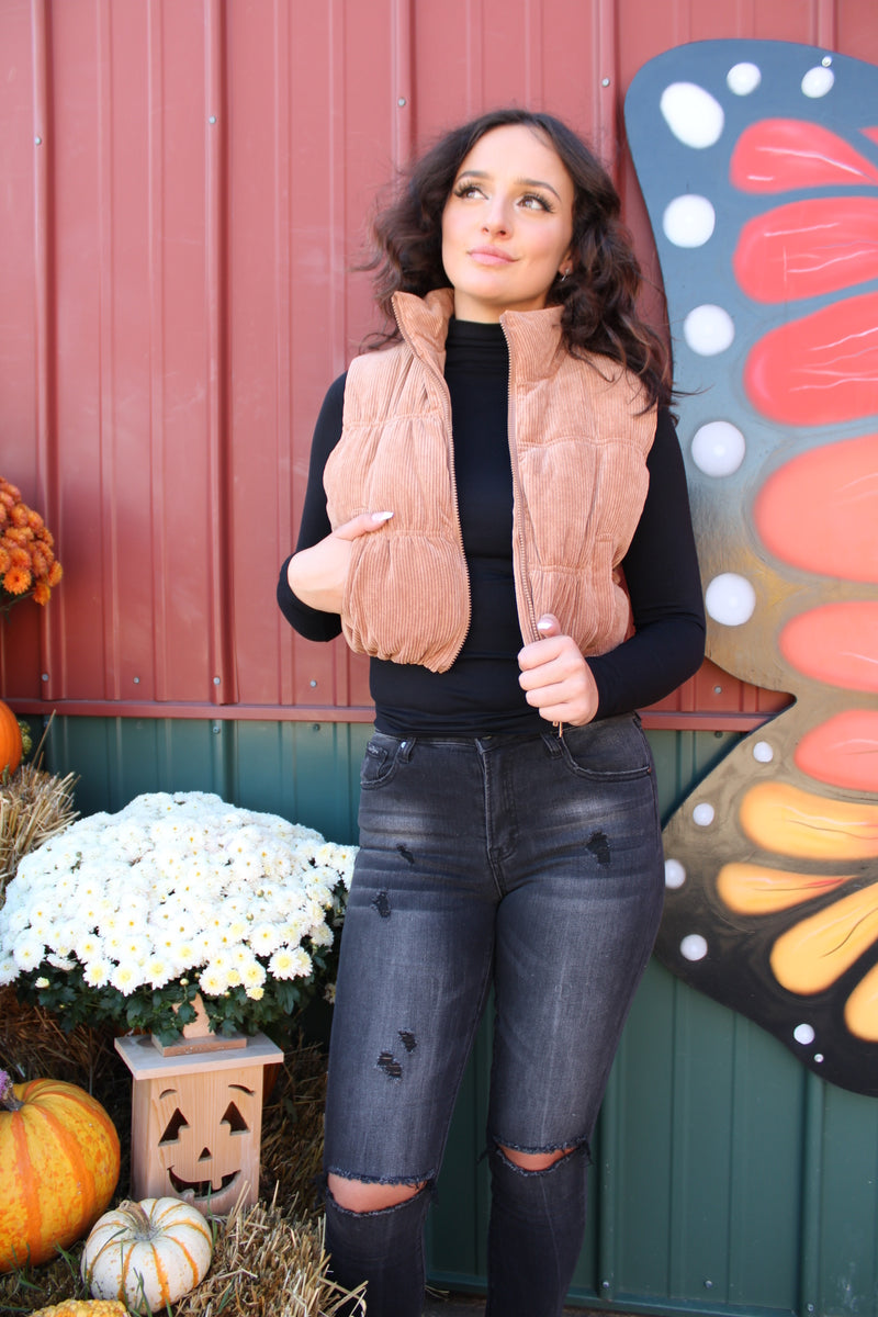 On The Go Corduroy Puffer Vest | Camel
