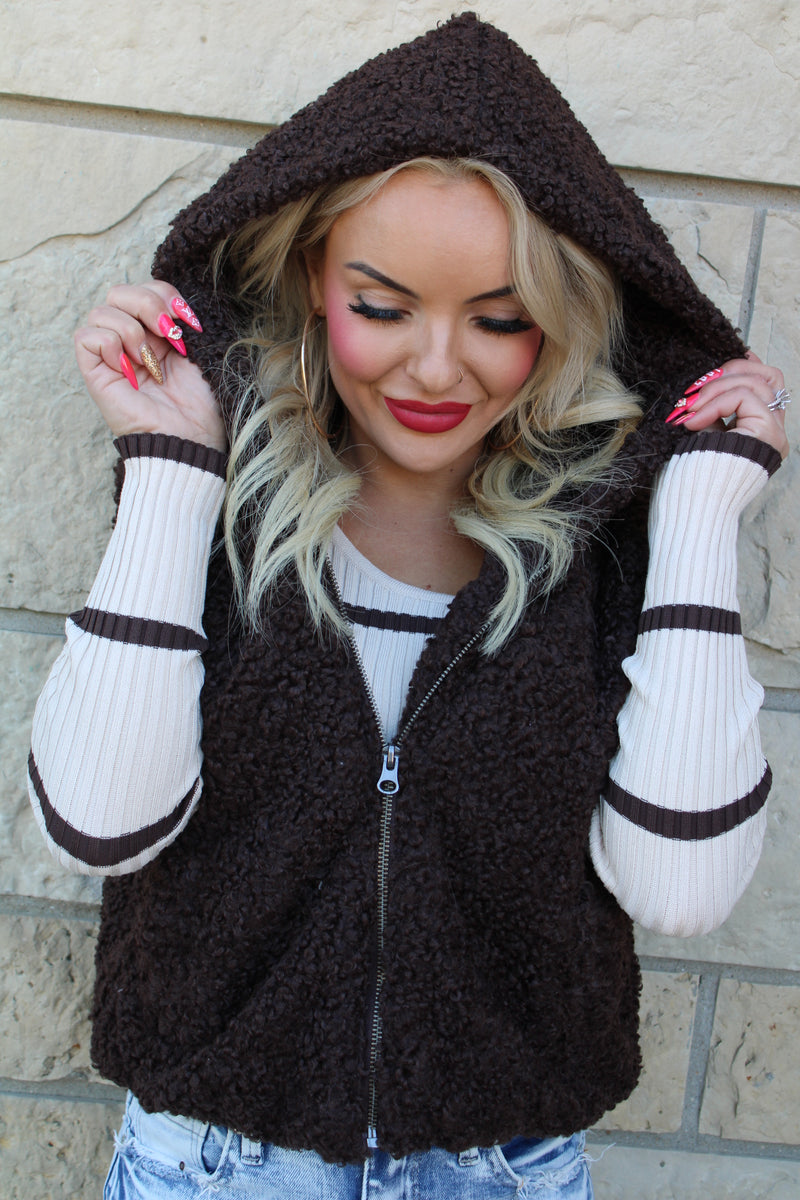 Hooded Teddy Vest | Chocolate