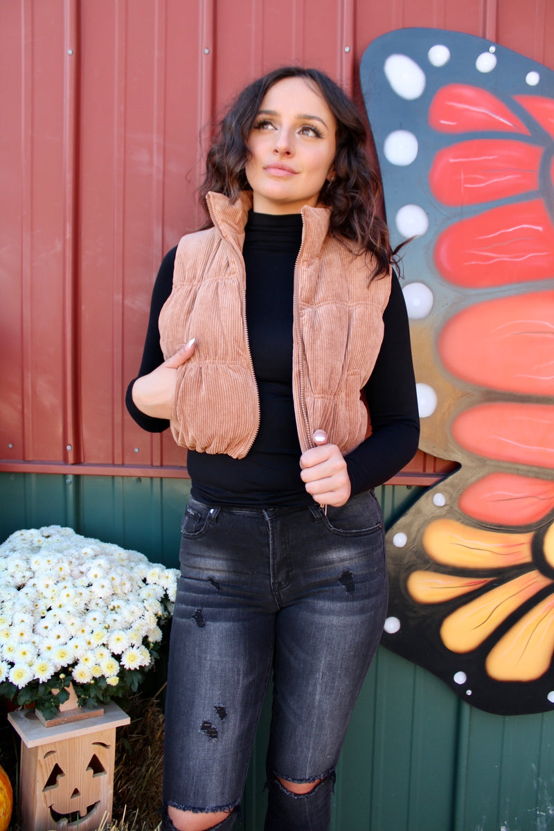 On The Go Corduroy Puffer Vest | Camel