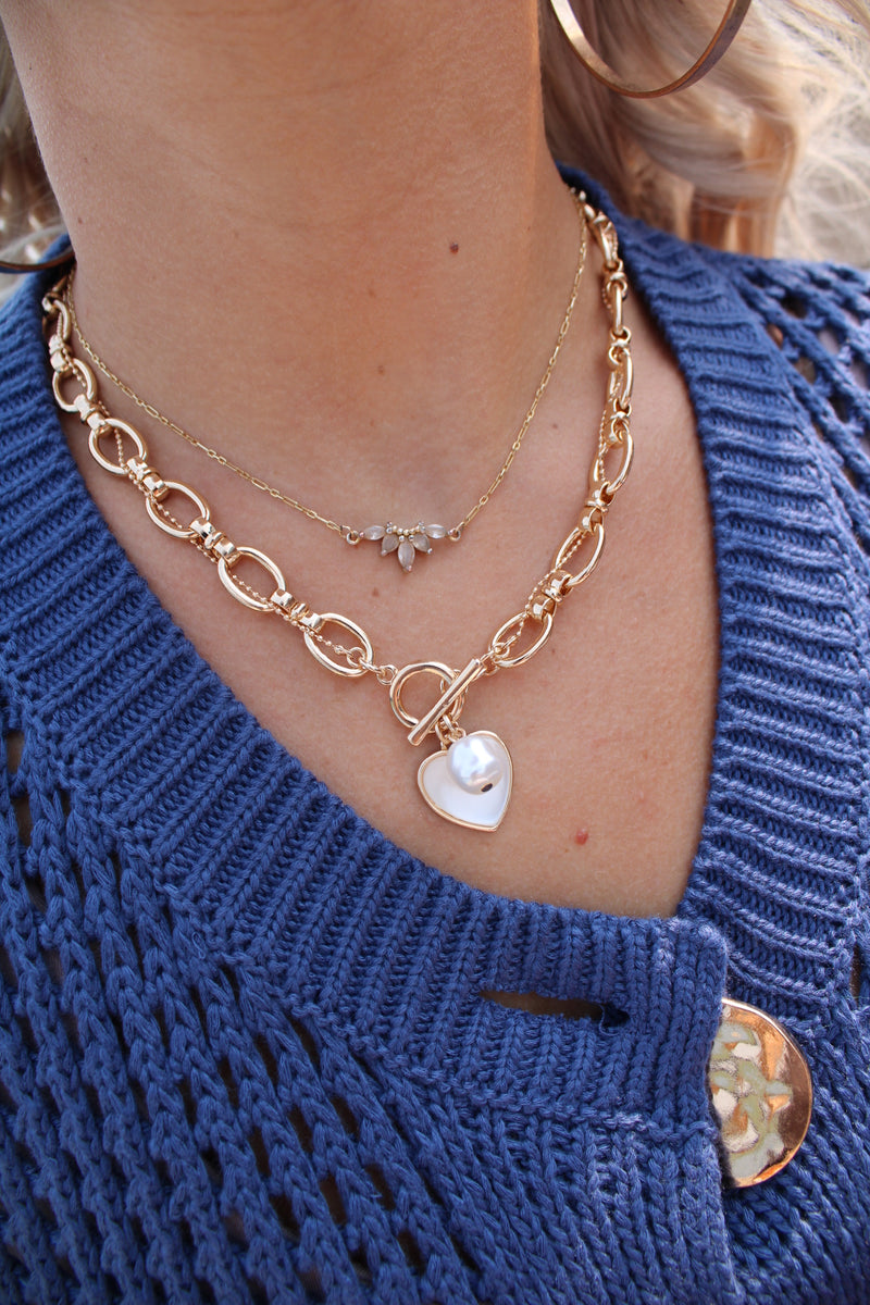 Glossy Heart Twist Chain Toggle Necklace: Gold