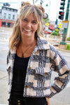 Plaid Sherpa Short Button Jacket | Black Beige