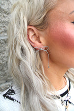 18K STAINLESS STEEL TARNISH FREE BOW EARRINGS | Silver