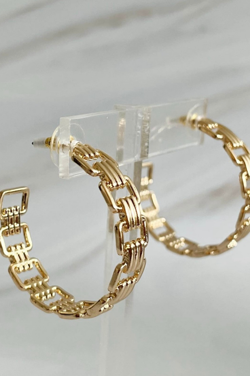 Linked Golden Hoop Earrings: Gold