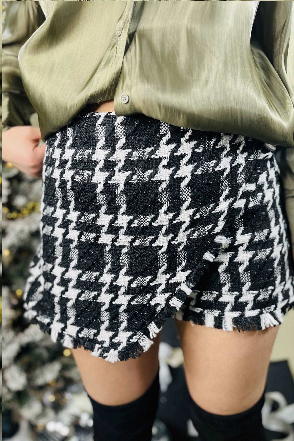 womens shimmer houndstooth skort