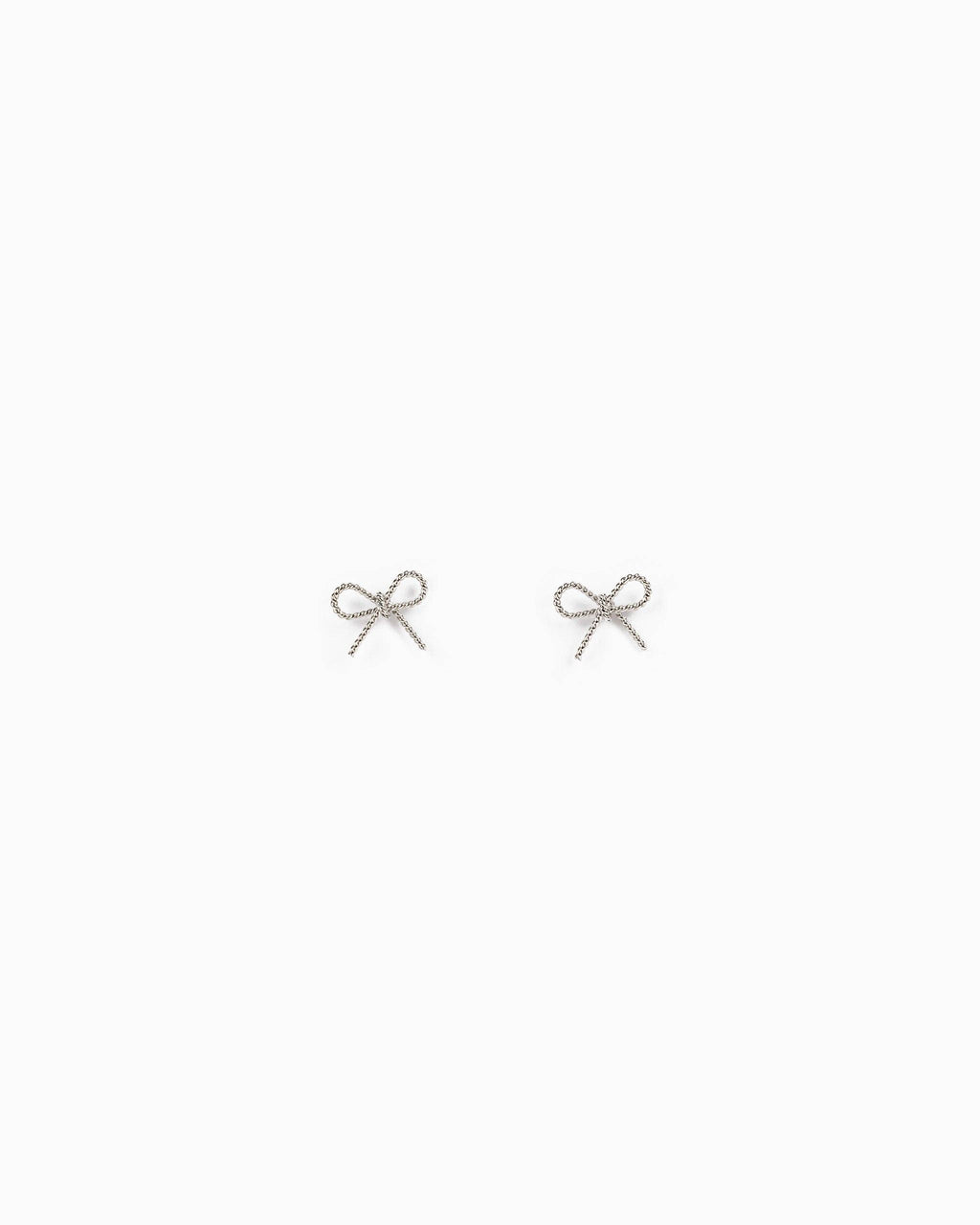 Rope Texture Bow Stud Earrings: Rhodium