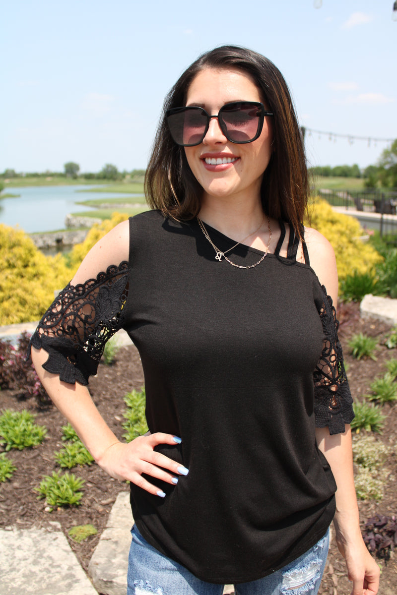 Speak to Me Crochet Sleeve Top | Black
