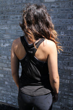 Twist Back Workout Tank | Black