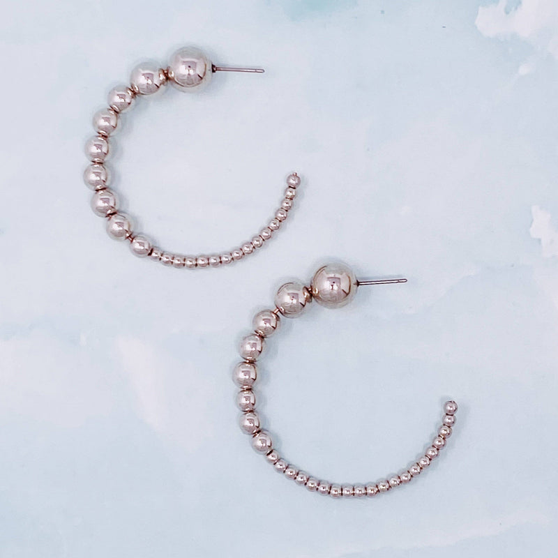 Gradation Bauble Hoop Earrings: Silver